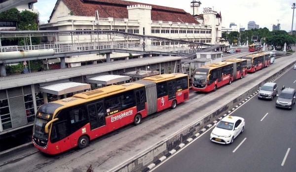 TransJakarta articulated buses Indonesia